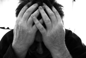 Почему болит голова от кальяна?